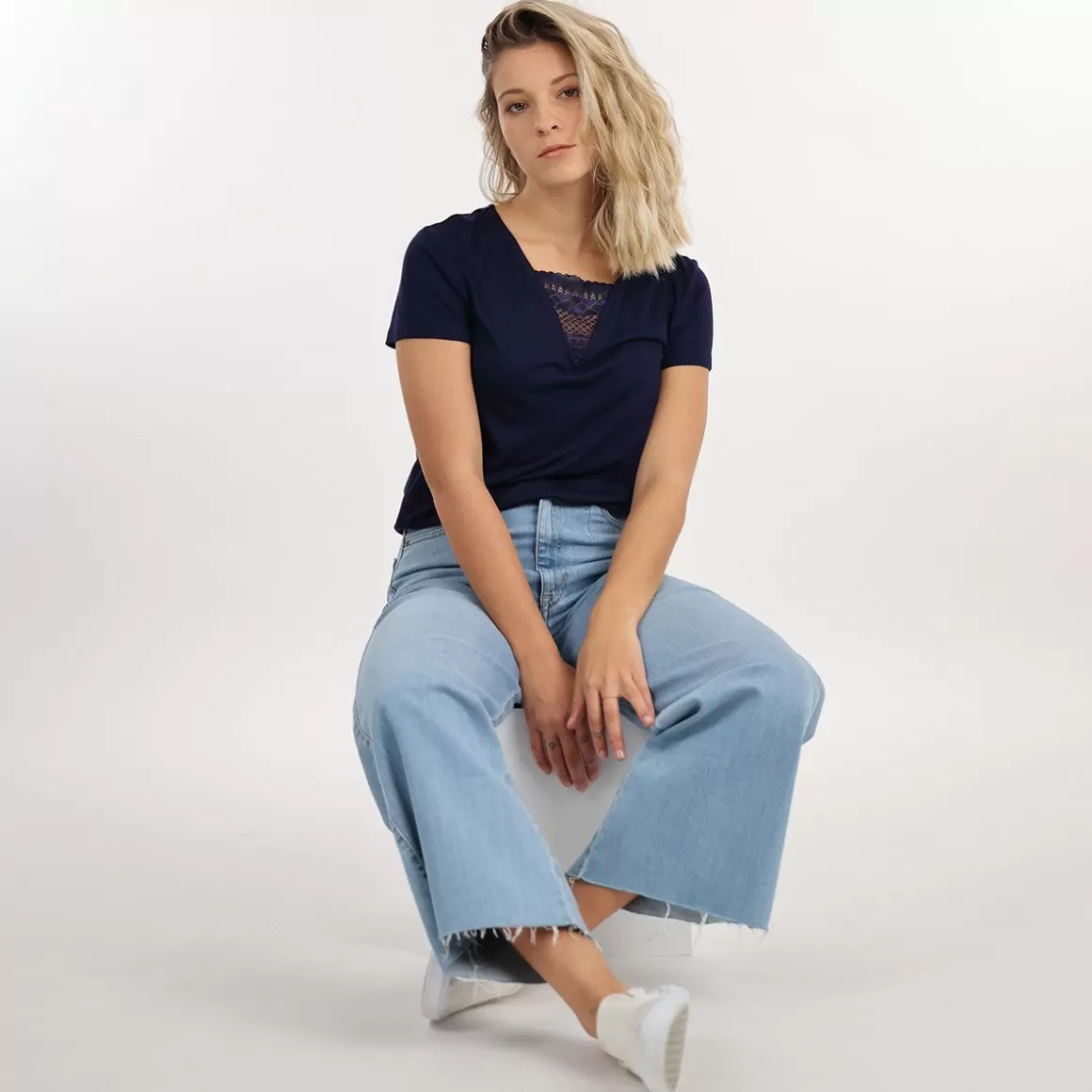 OXBOW Top TIA - Navy Shop